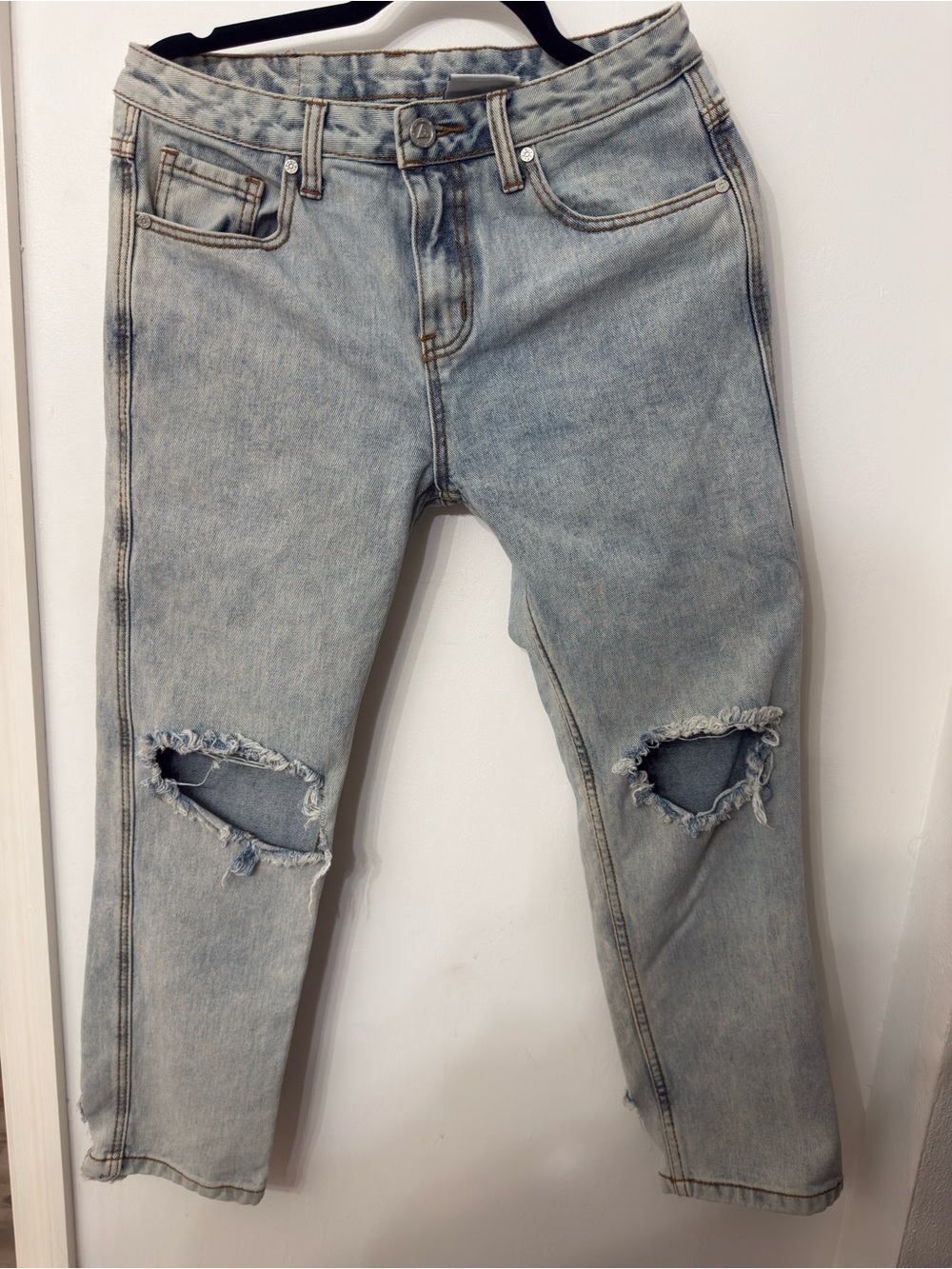 UNIF Distressed Light Wash Jeans – Size 28